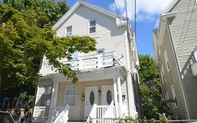 Beautiful 3 Bed Apt- Parking By Mh